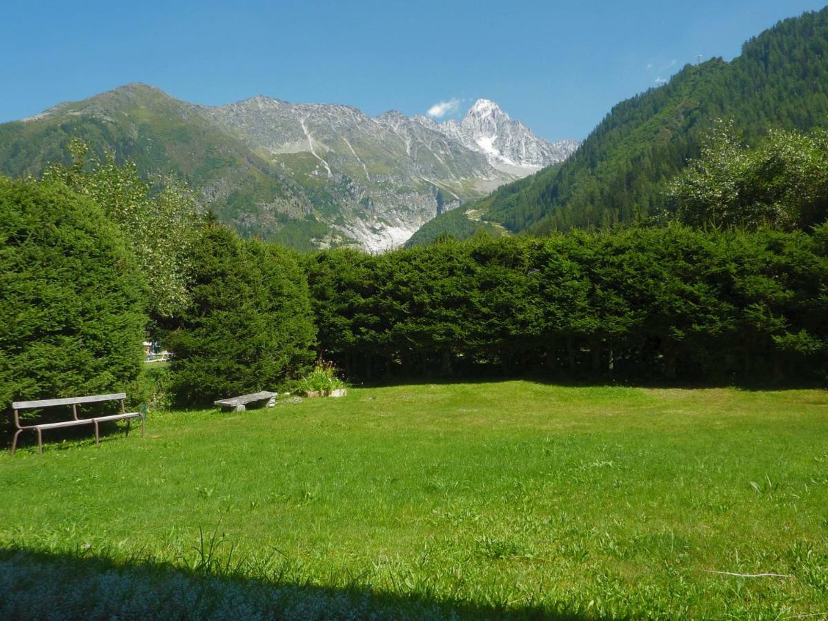 Chalets Pyrene Mont-Blanc Chamonix Mont Blanc Exterior foto